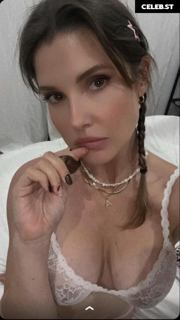 Amanda Cerny Image 3028508
