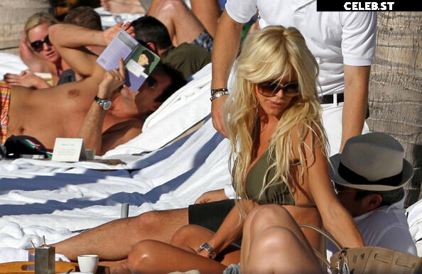 Victoria Silvstedt Image 3012380