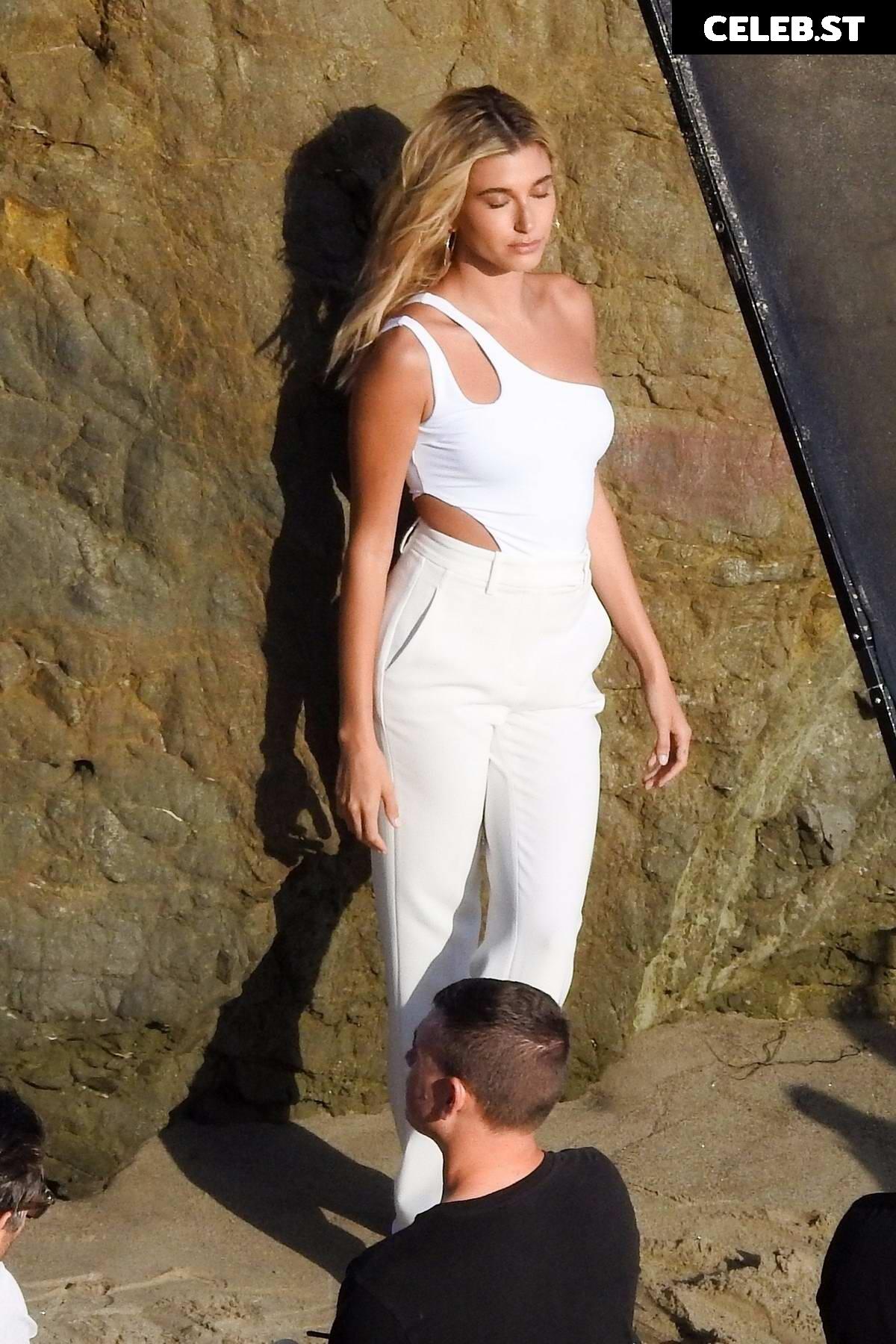 Hailey Bieber Image 3010167