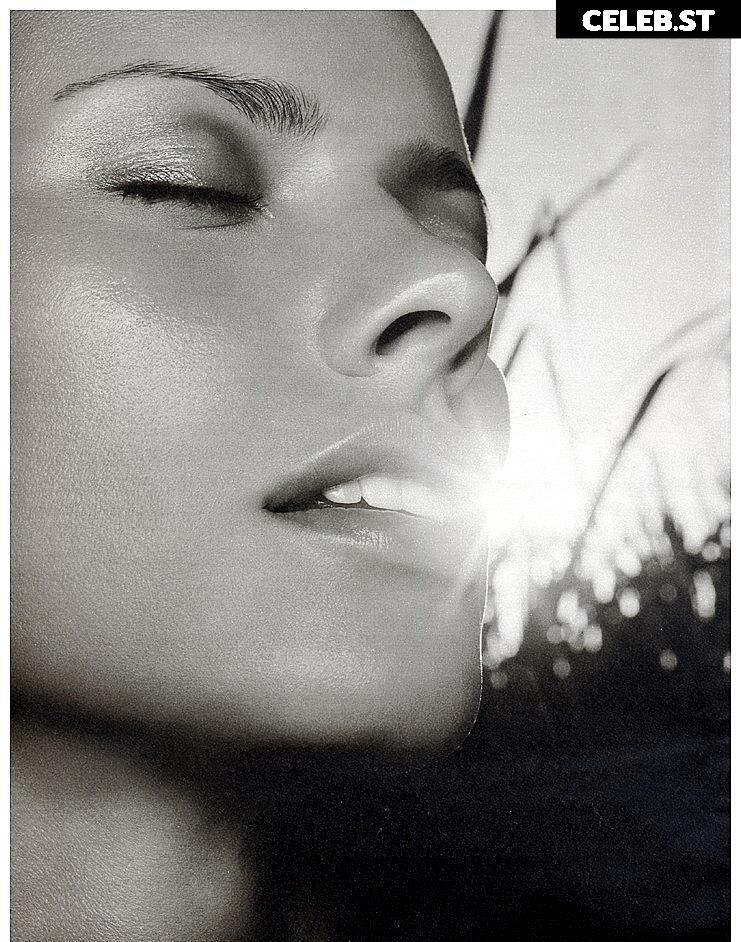 Franziska Knuppe Image 3010103