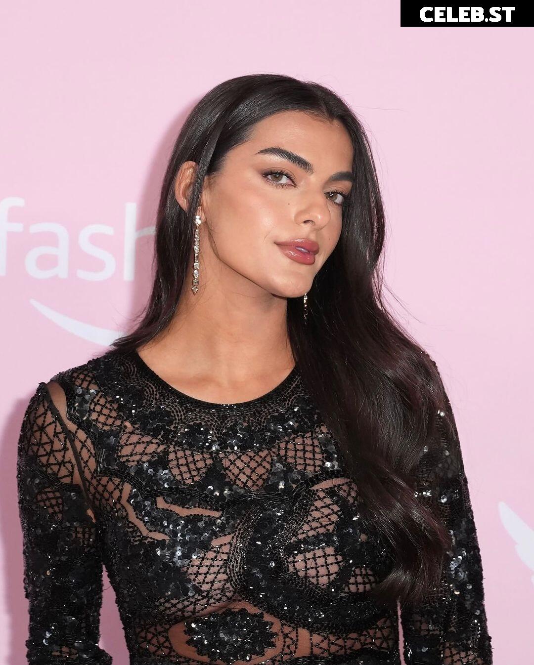 Toni Breidinger Image 3010133