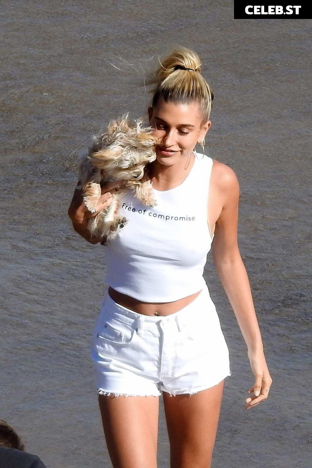 Hailey Bieber Image 3010211