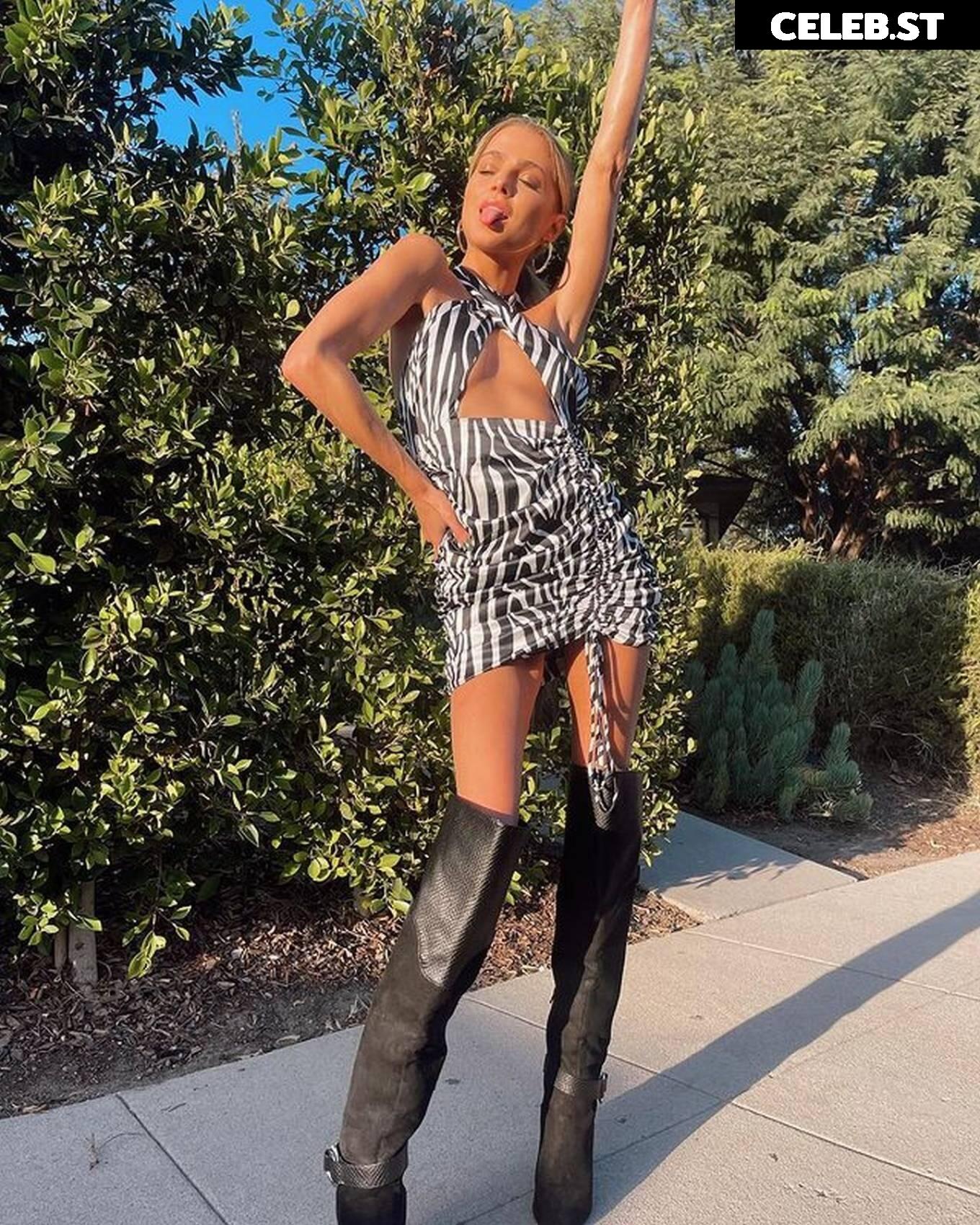 Anne Winters Image 3005955