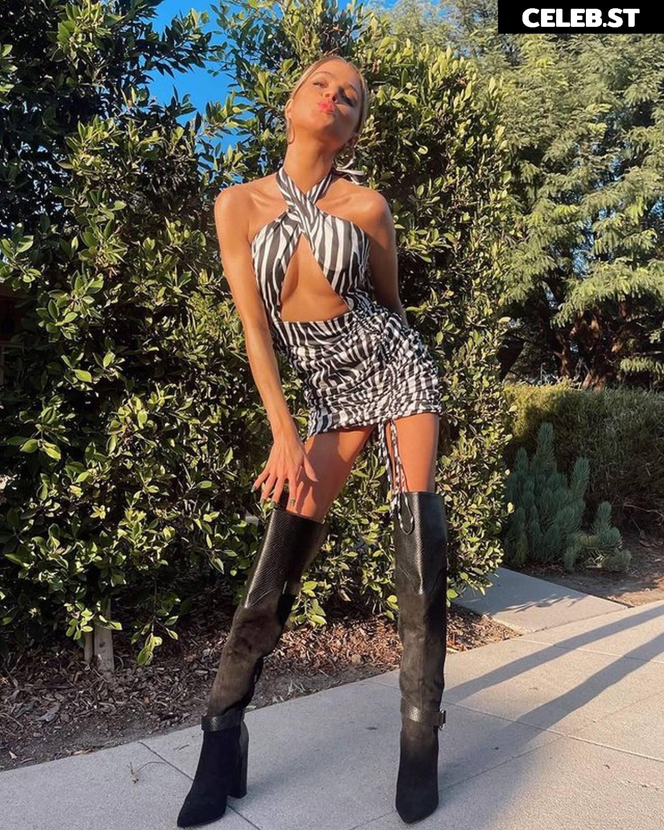 Anne Winters Image 3005908