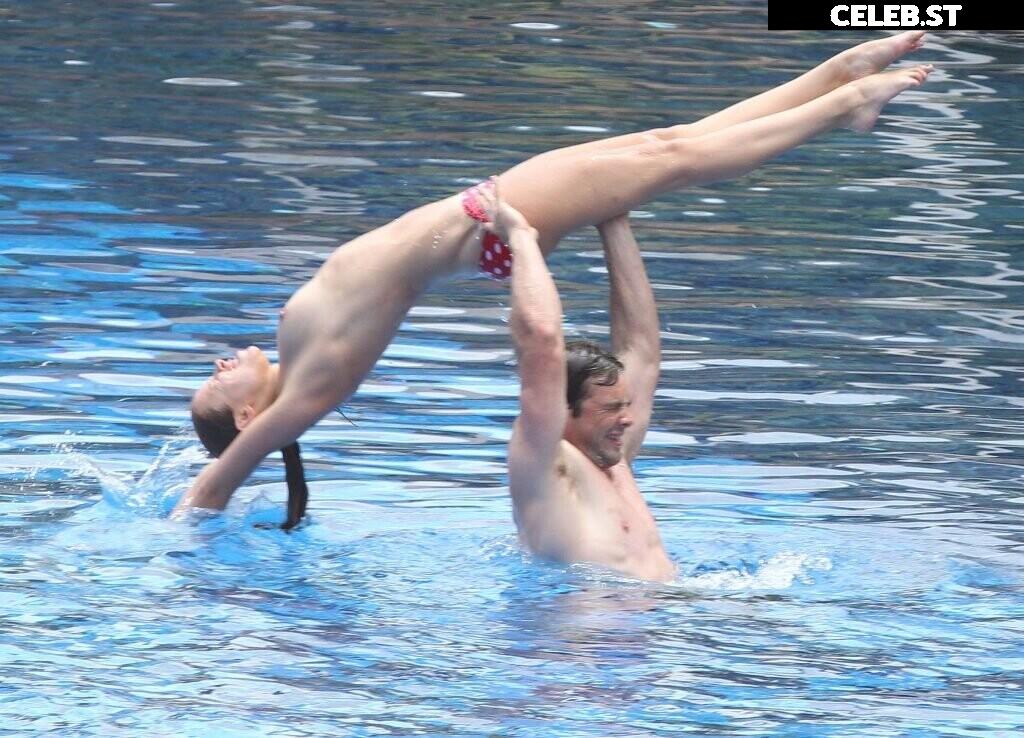 Una Healy Image 3006551