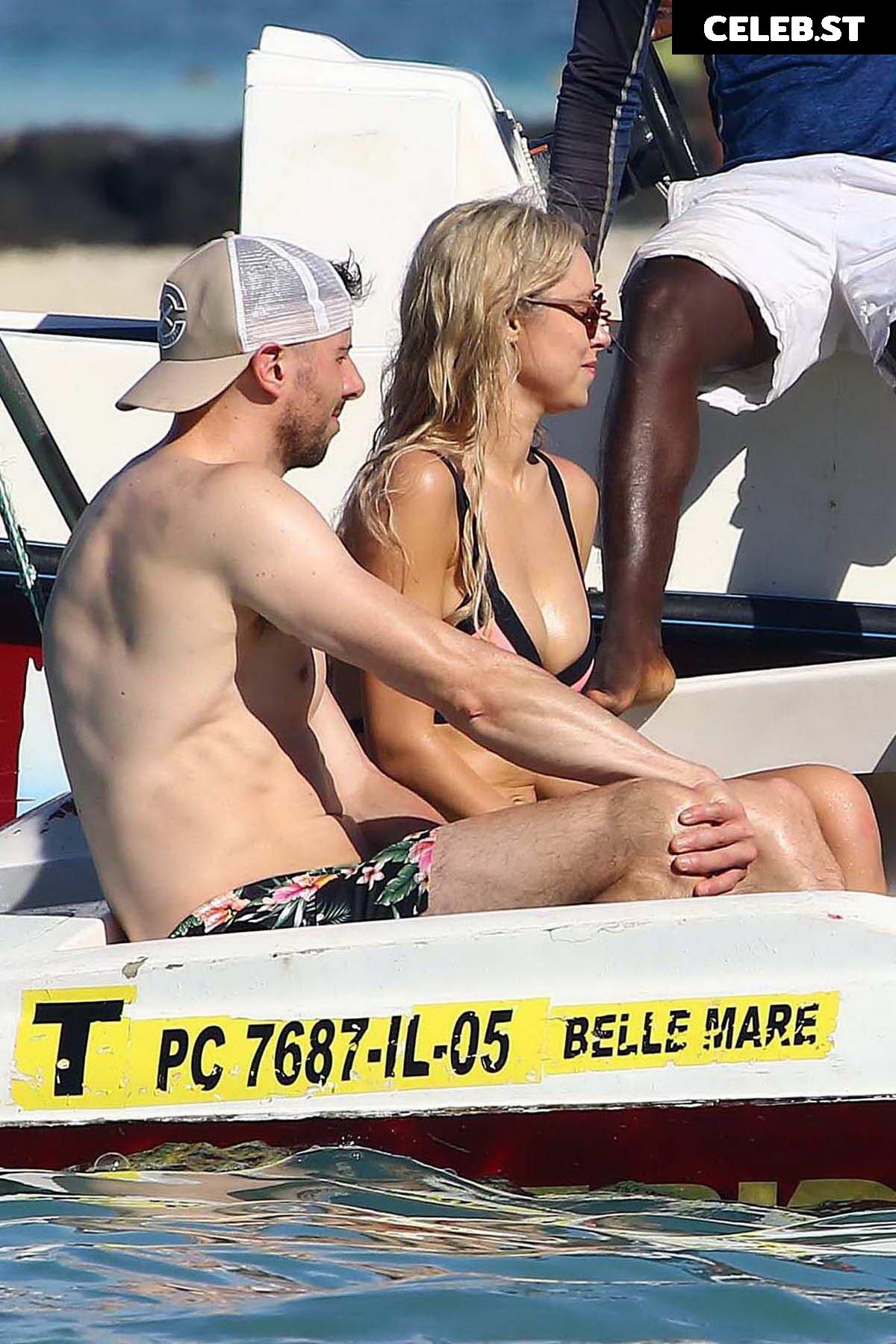 Una Healy Image 3007674