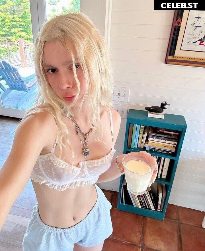 Aleyna Tilki Image 3007060