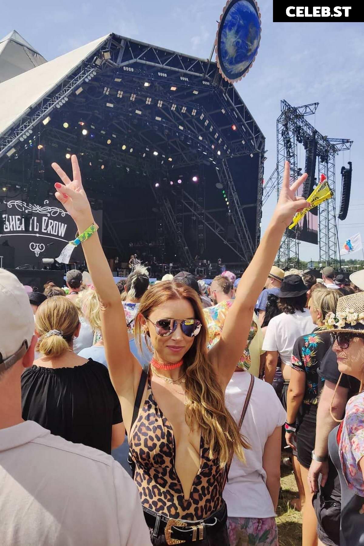 Una Healy Image 3007308