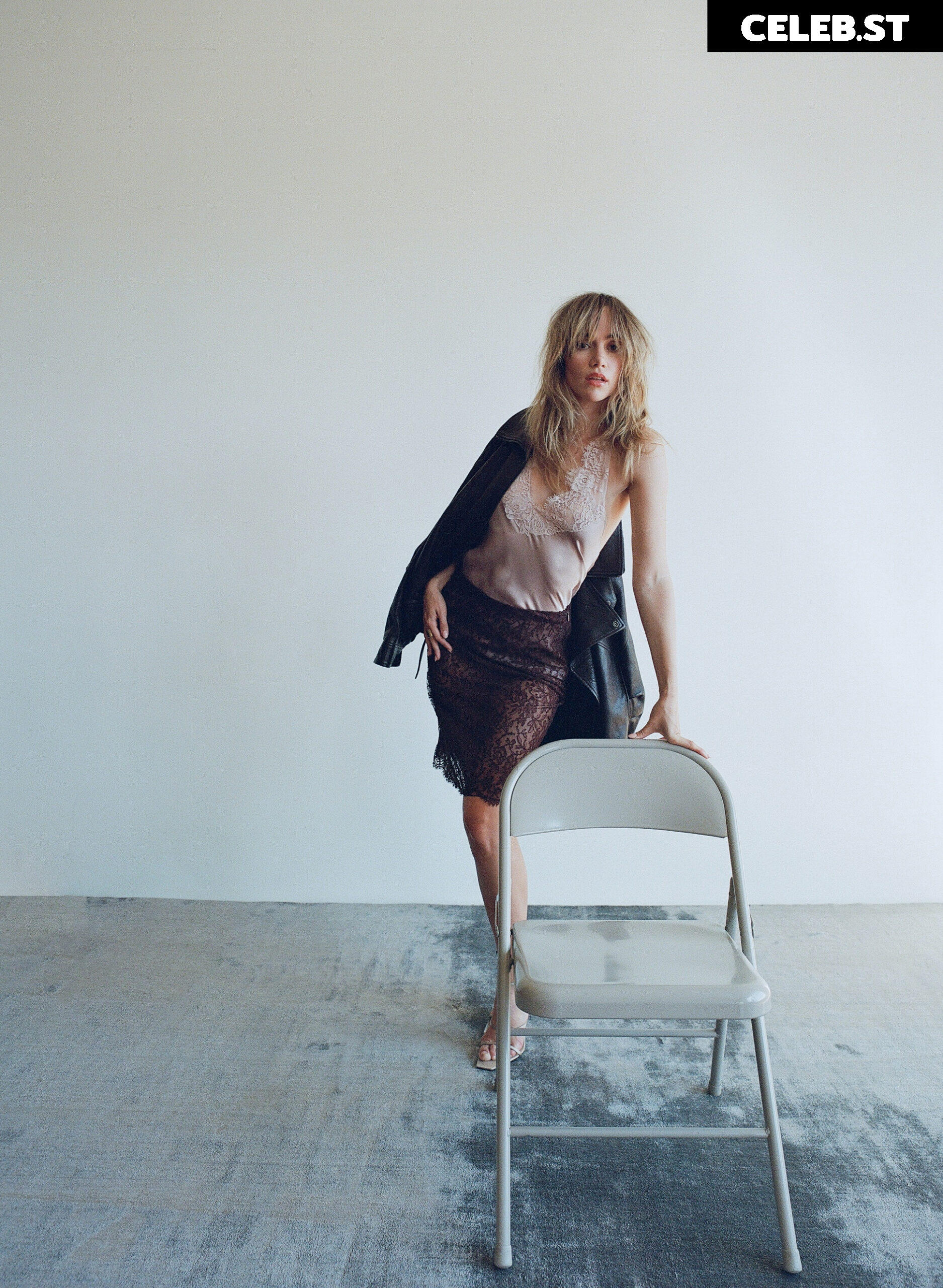 Suki Waterhouse Image 3004501