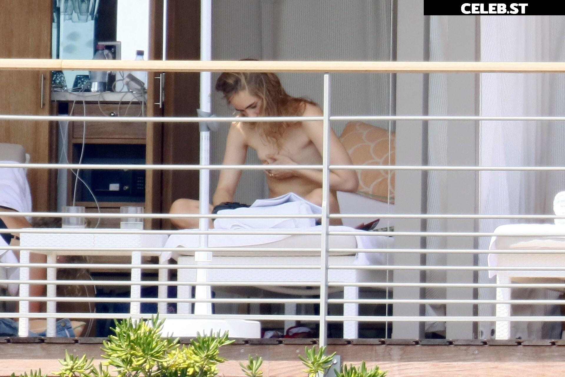 Suki Waterhouse Image 3001888