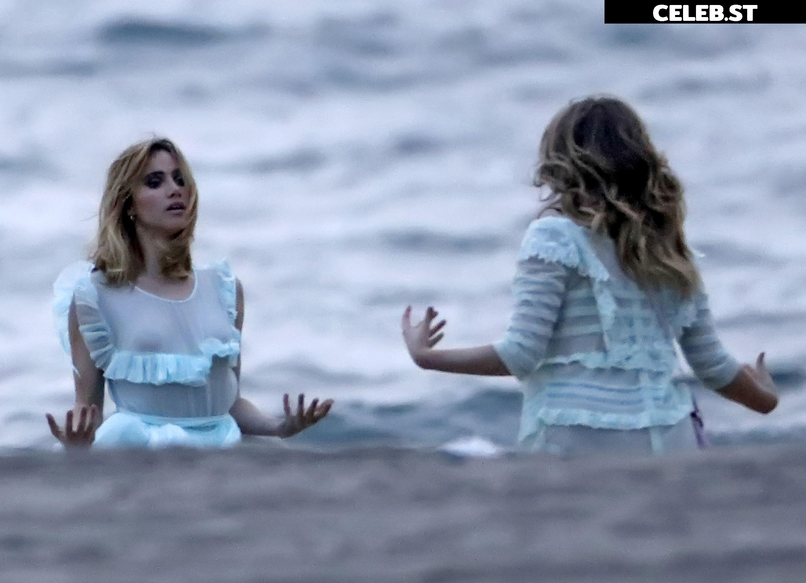 Suki Waterhouse Image 3002119