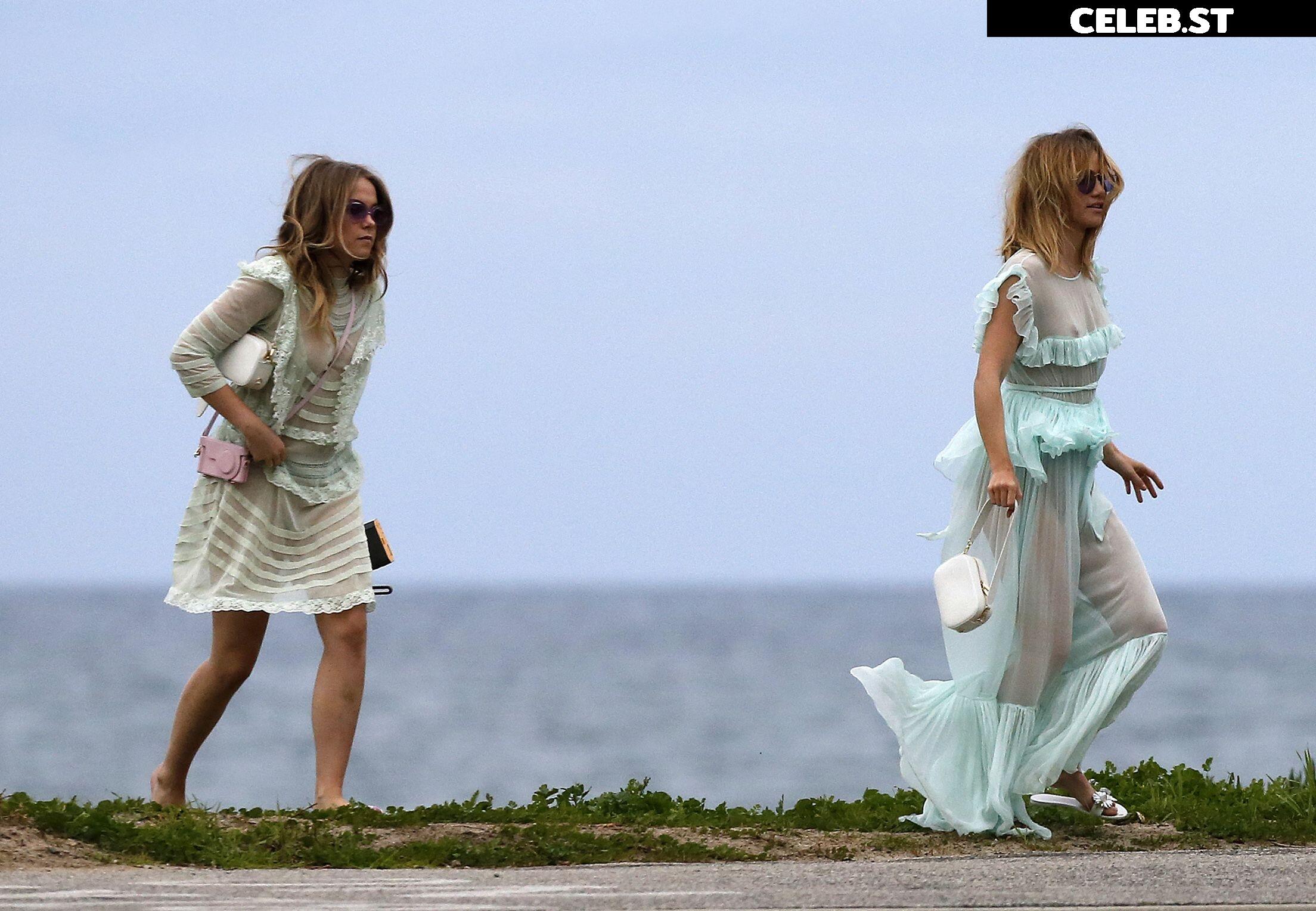 Suki Waterhouse Image 3002217