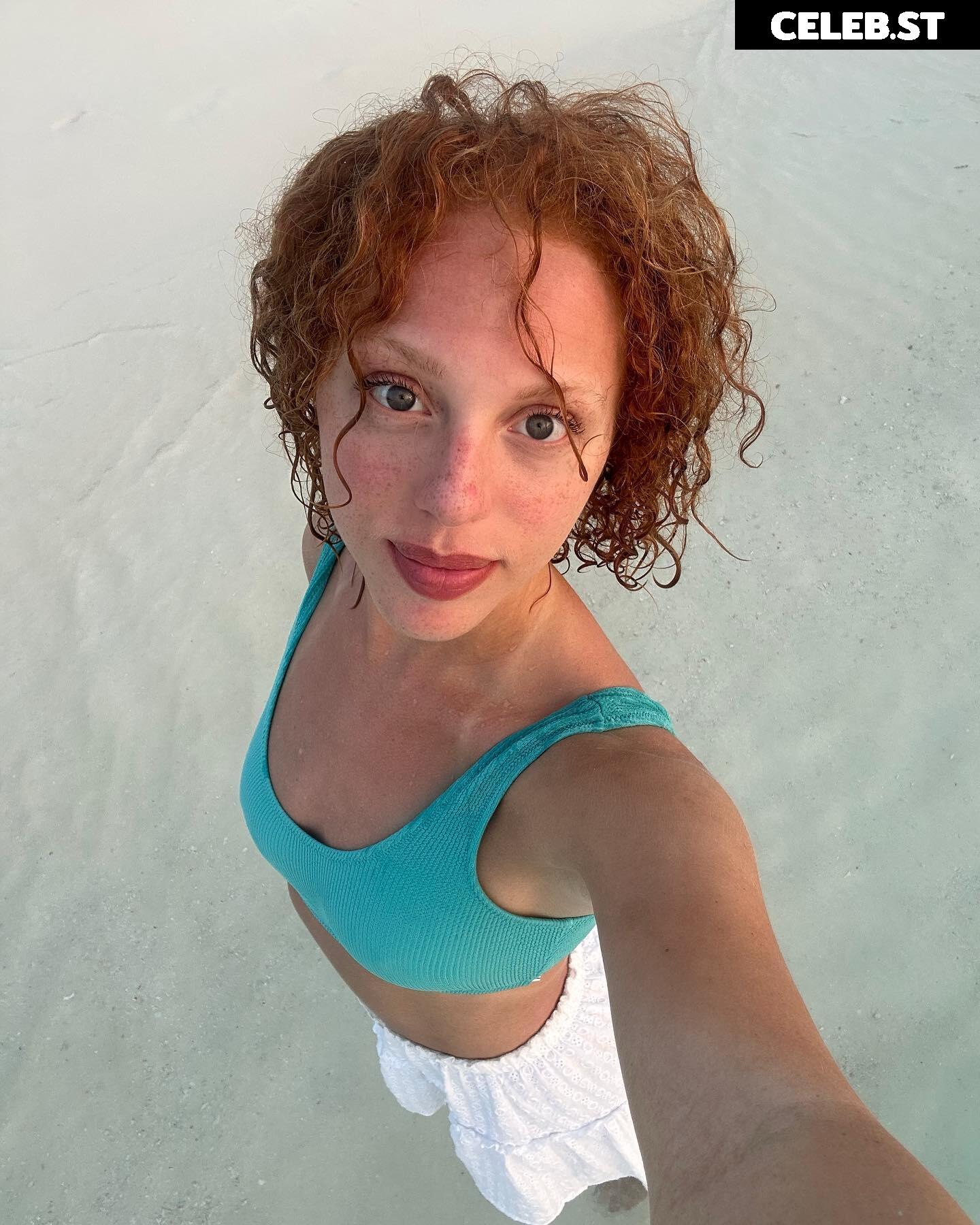 Anna Ermakova Image 3002223