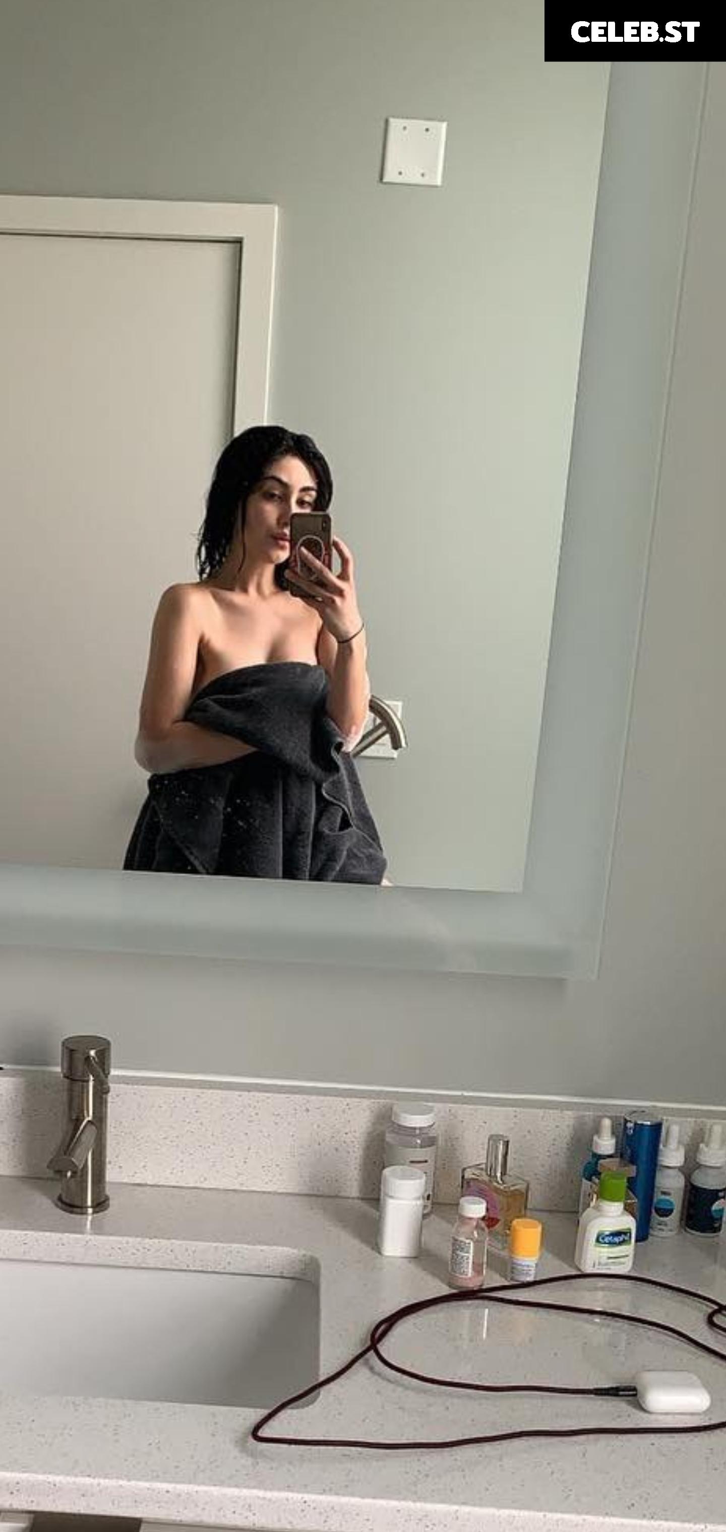 Alexa Mansour Image 3003464