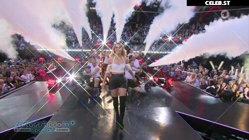 Melissa Naschenweng Image 3003410