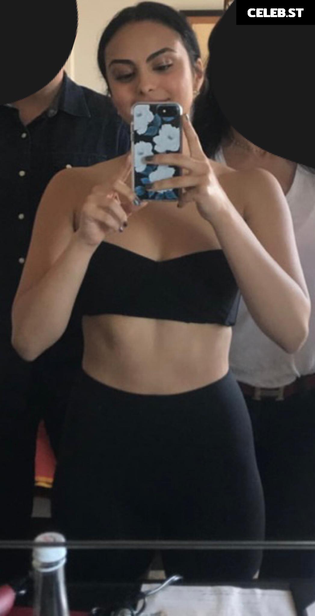 Camila Mendes Image 3003767