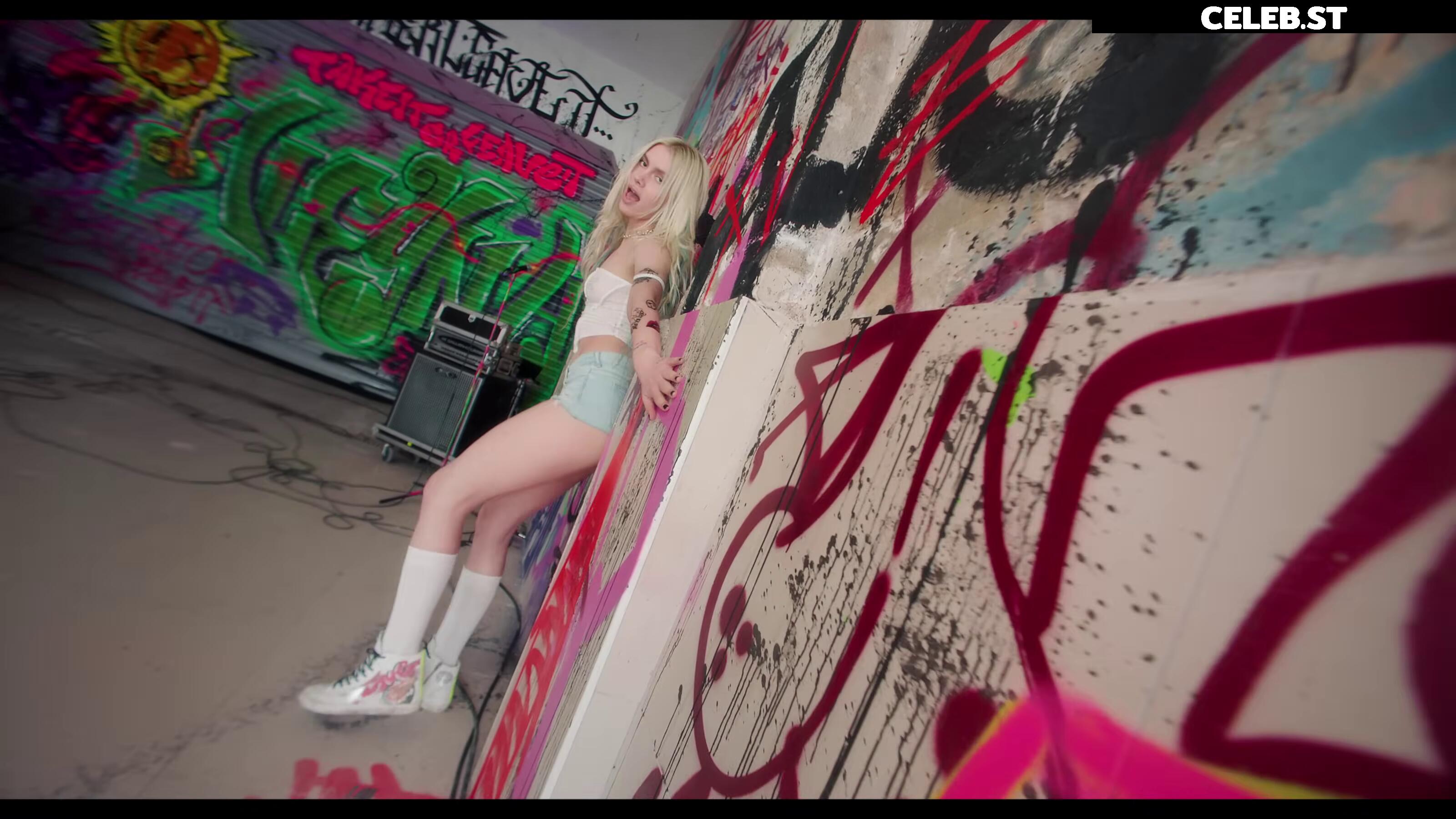 Aleyna Tilki Image 3008770