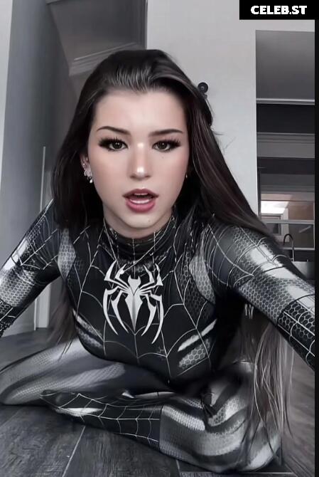 Brooke Monk Image 618279