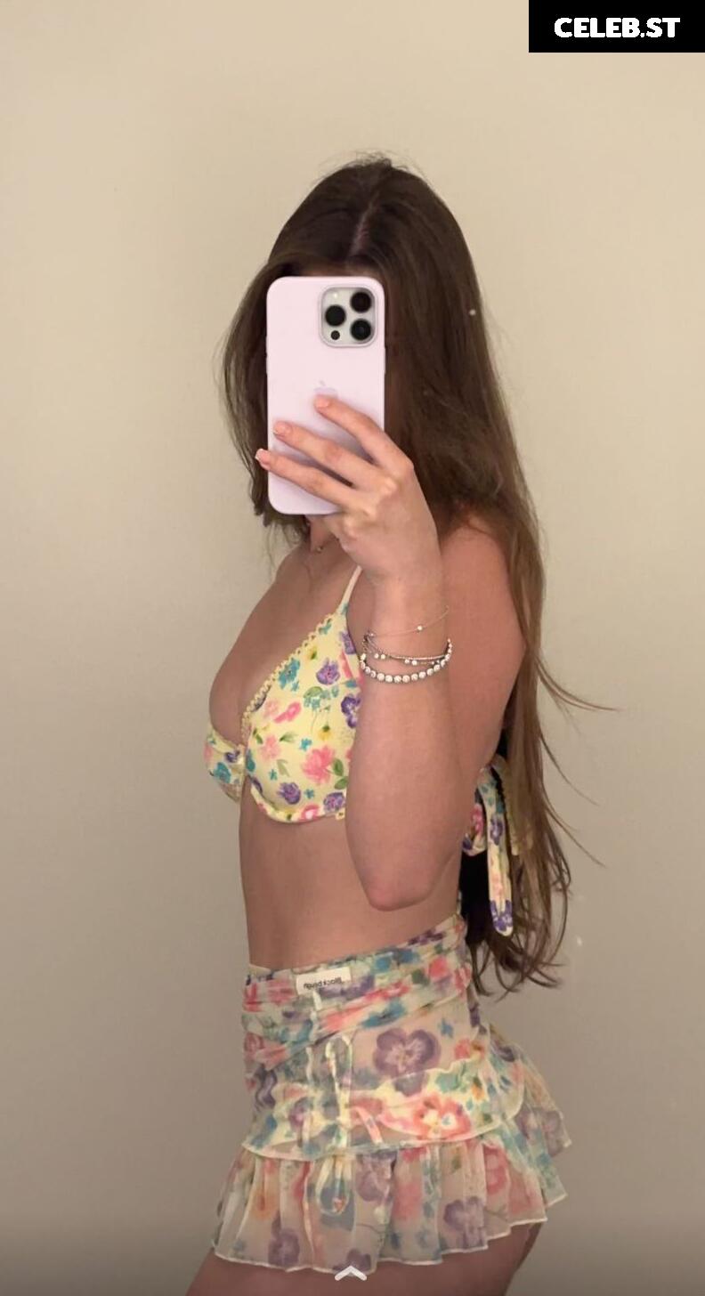 Brooke Monk Image 618822