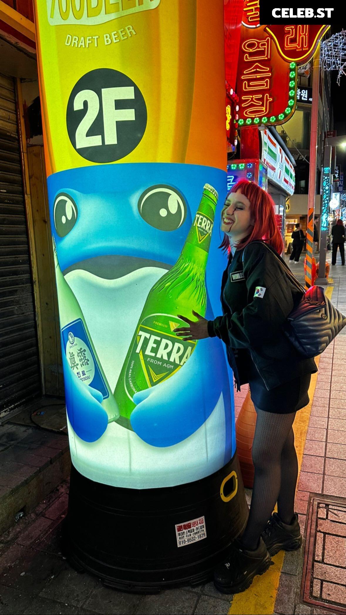 Laure bv Image 616668