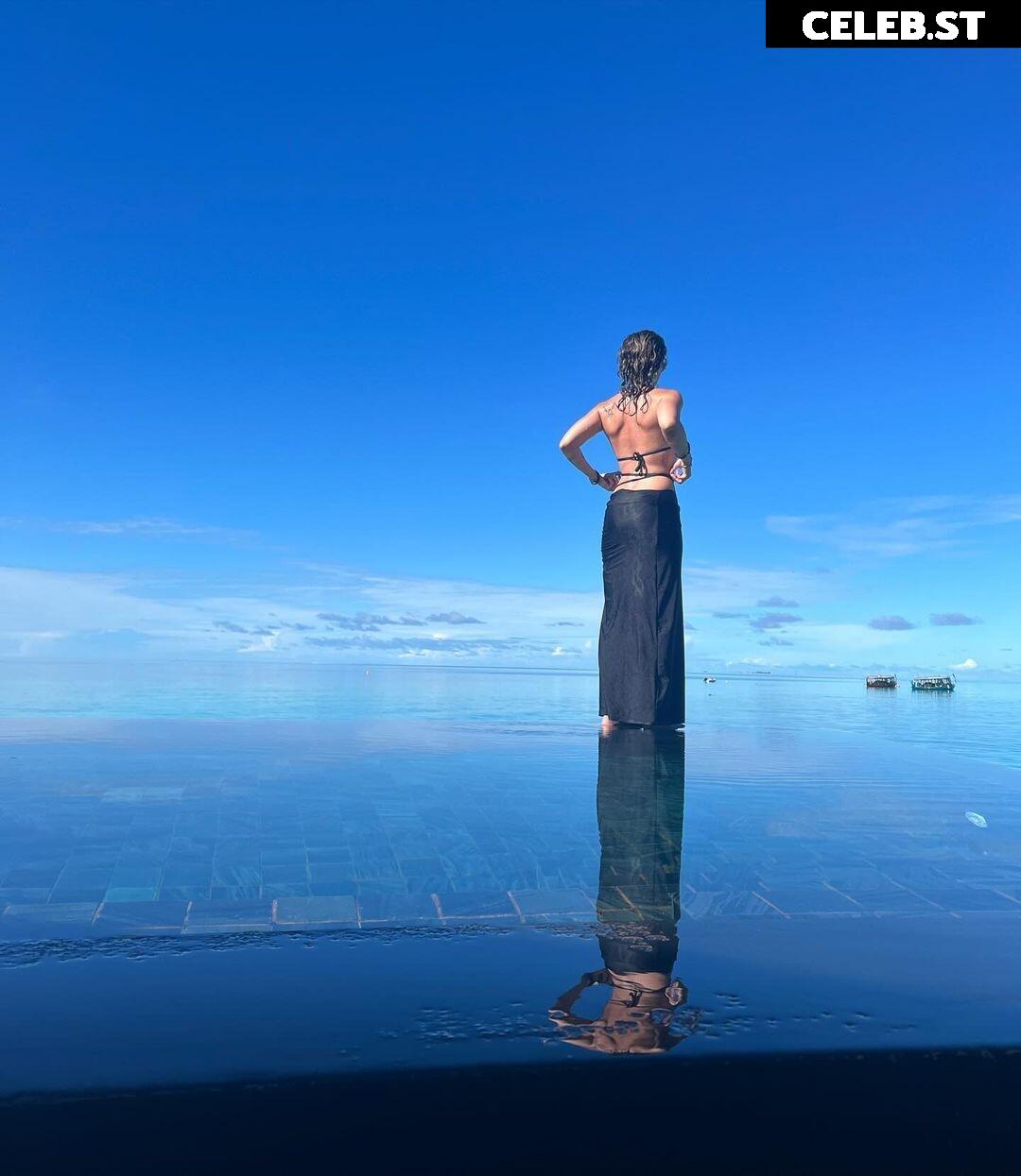 Laure bv Image 616799