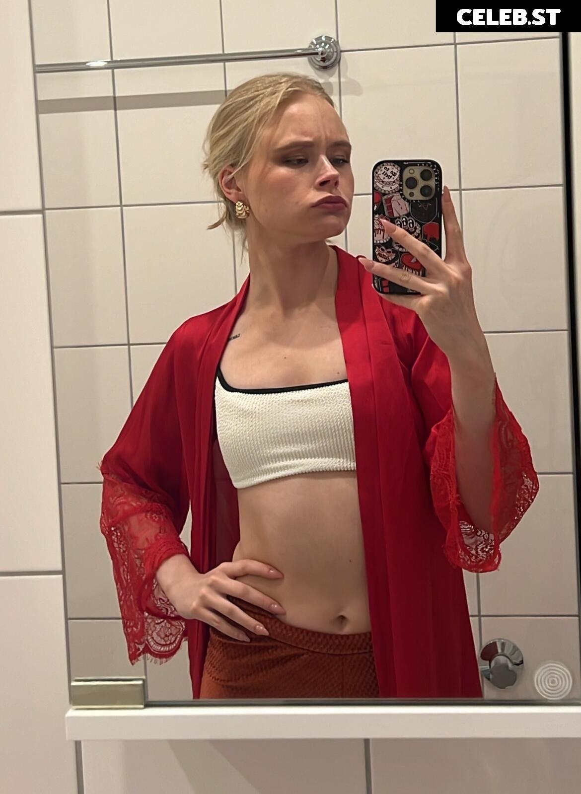 Marieejoan Image 616792