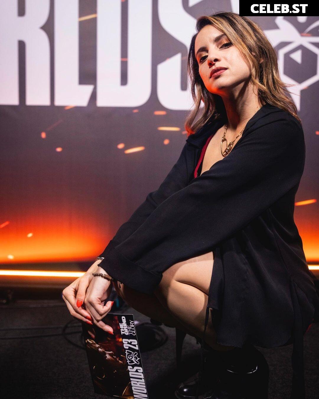 Laure bv Image 616426