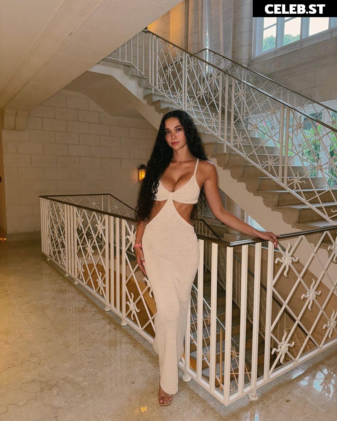 Kira Petilli Image 614481