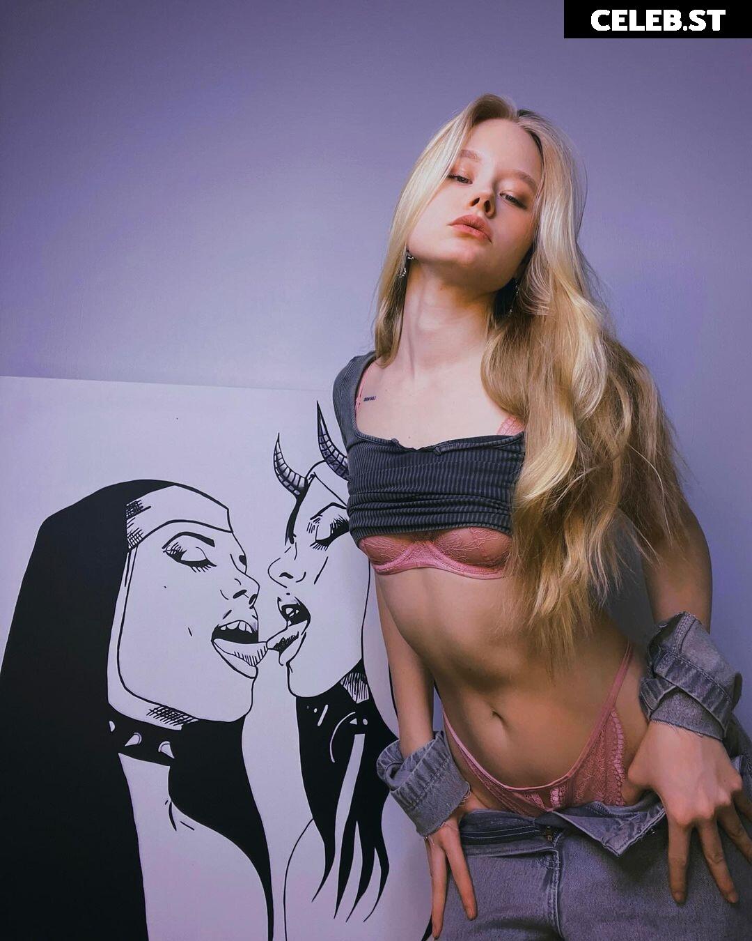 Marieejoan Image 614440