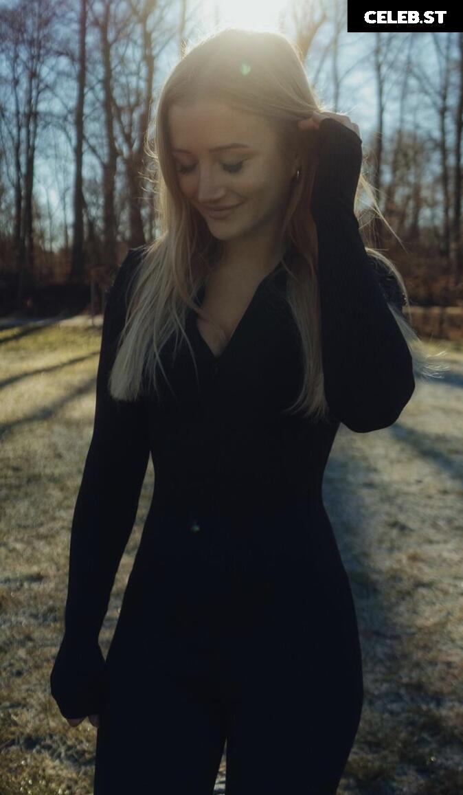 Anna Hafner Image 614900