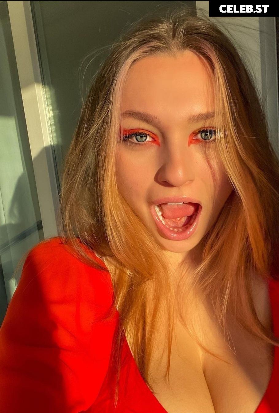 Lucy Lacht Image 613961