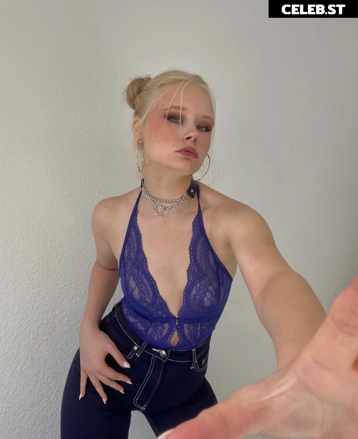 Marieejoan Image 612415