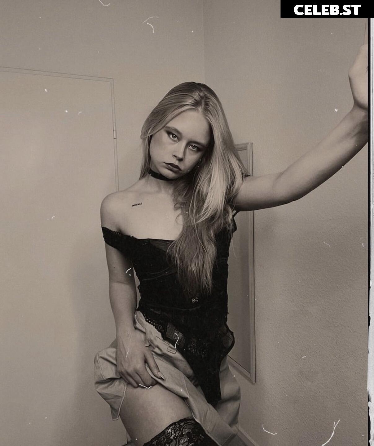 Marieejoan Image 612163