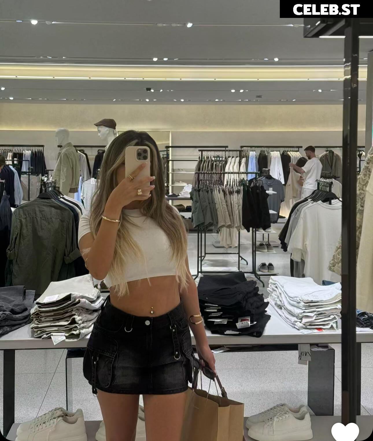 Almira Azemi Image 628117