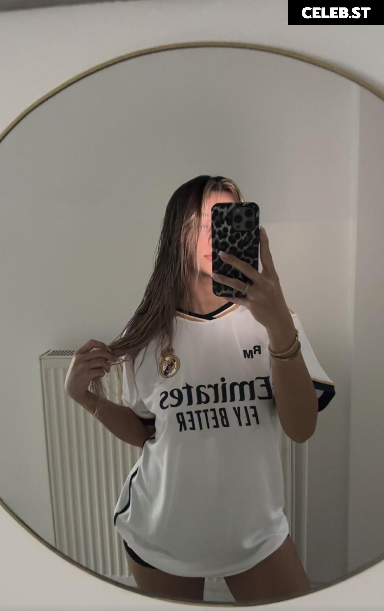 Almira Azemi Image 627285