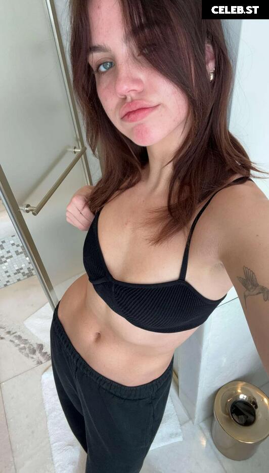 Emma Brooks Image 626141