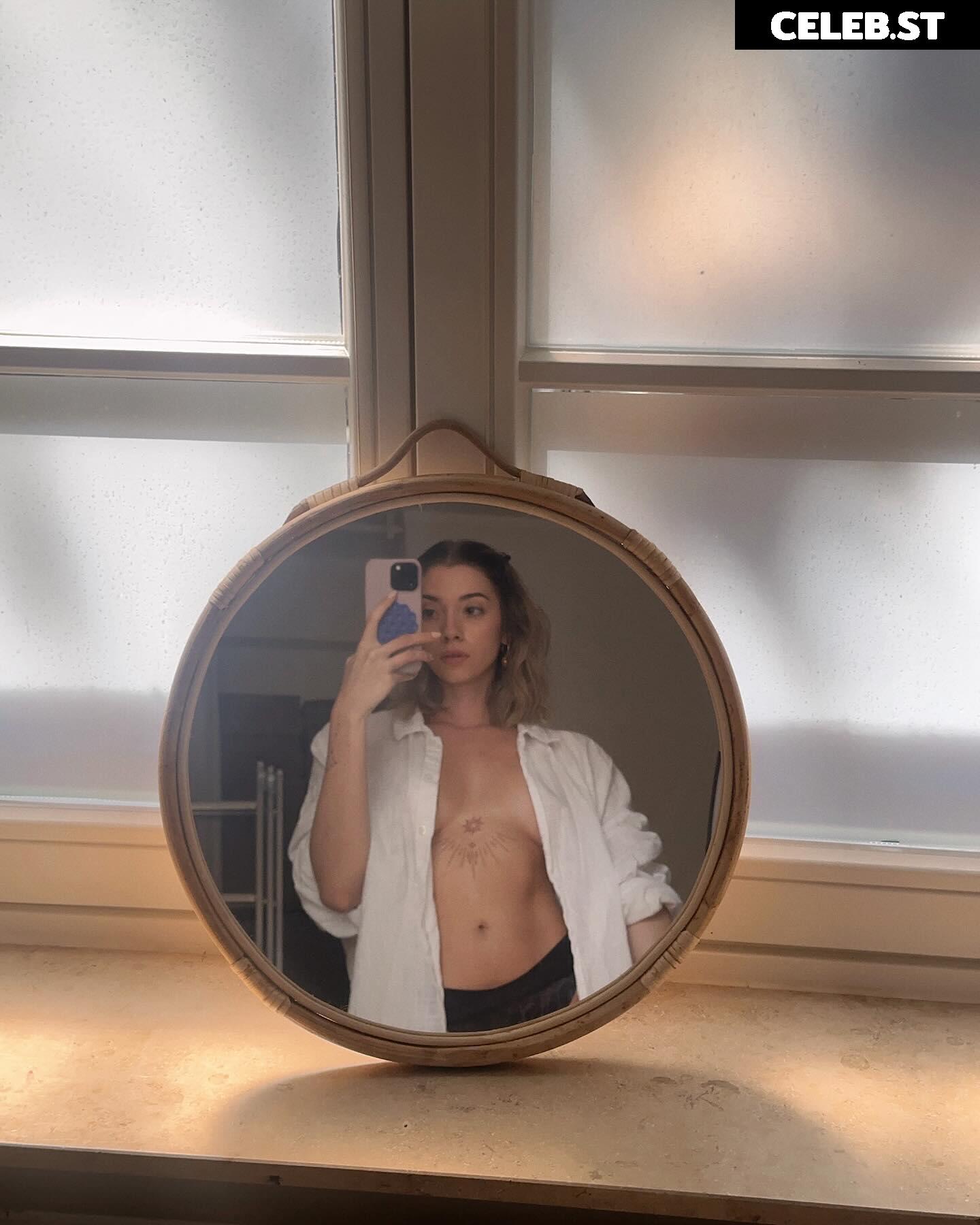 Vanessa Berg Image 624404