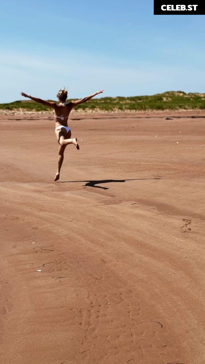 Alexa Serowik Image 621736