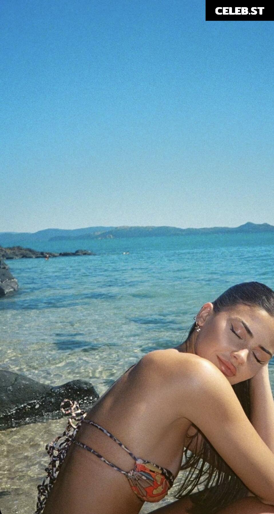 Leah Halton Image 620654