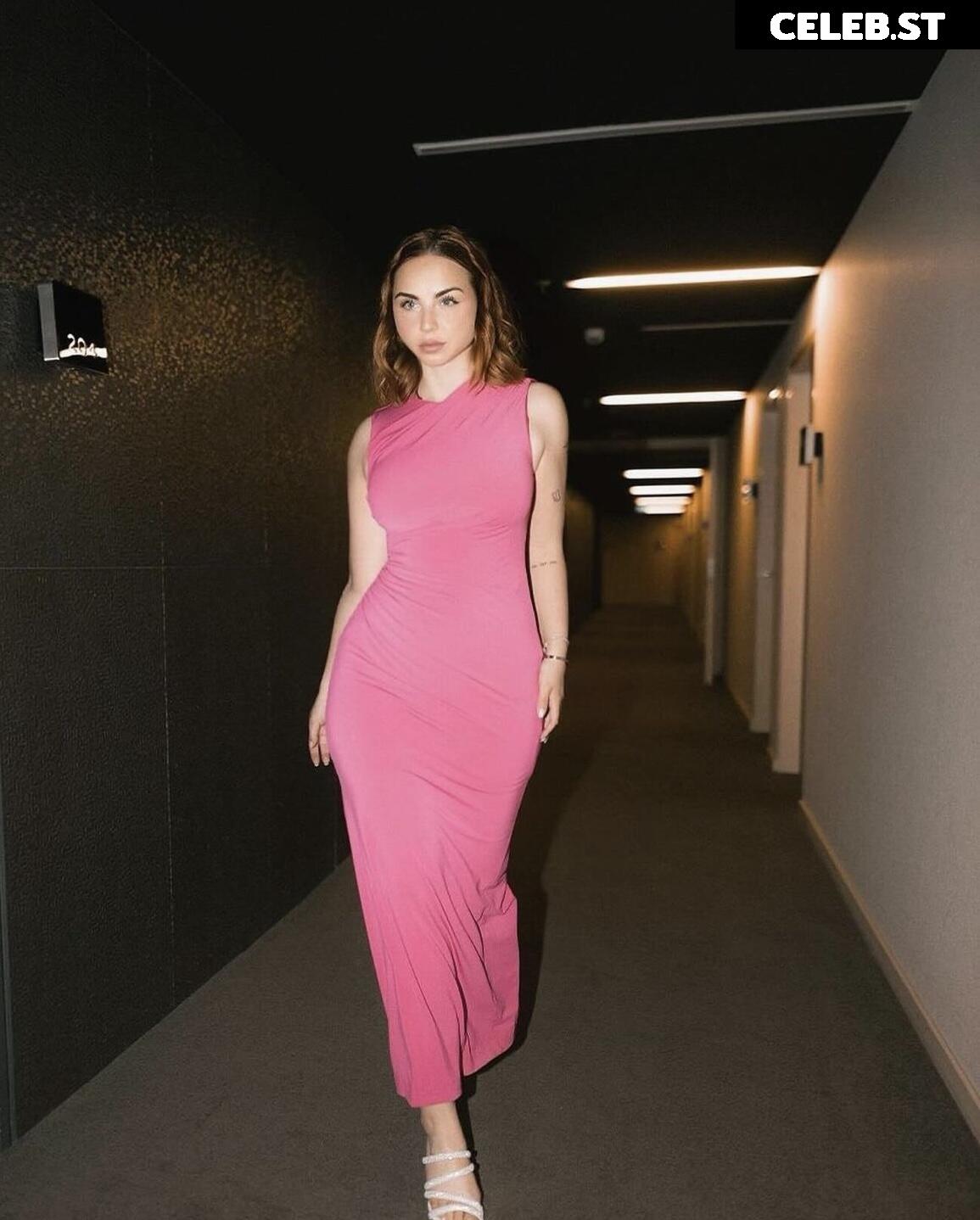 Nika Sofie Image 639670