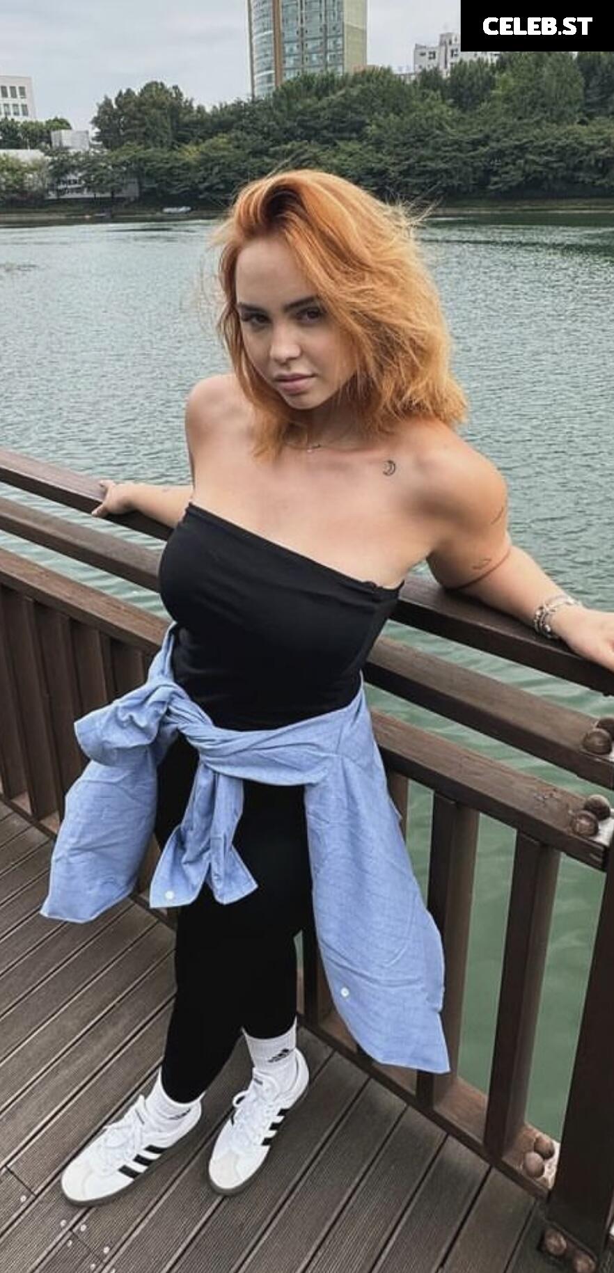 Nika Sofie Image 639385