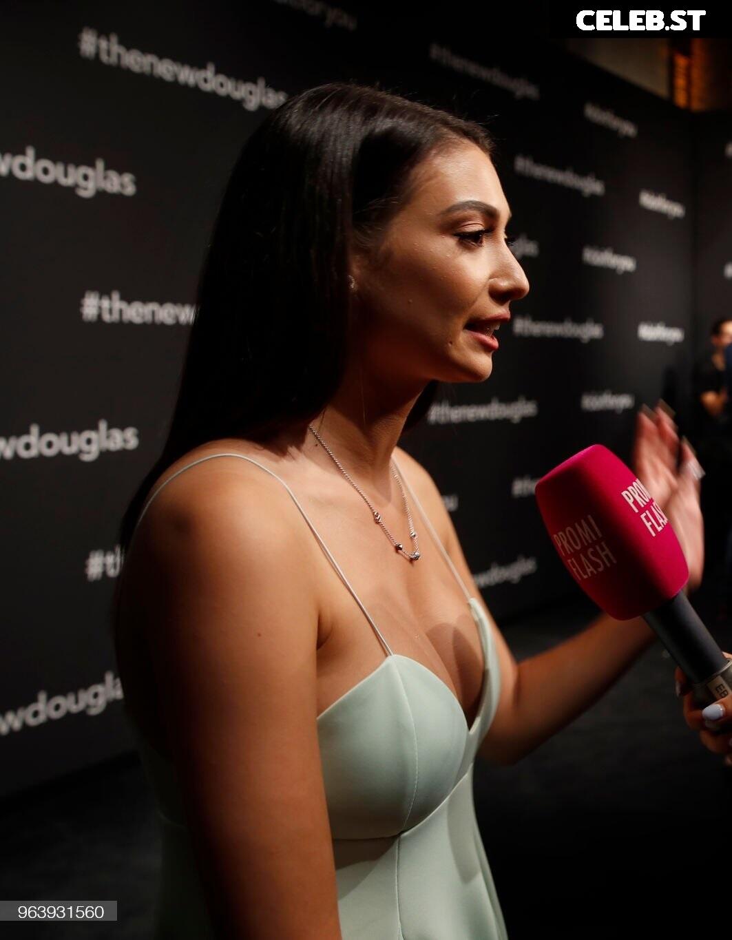 Paola Maria Image 638152