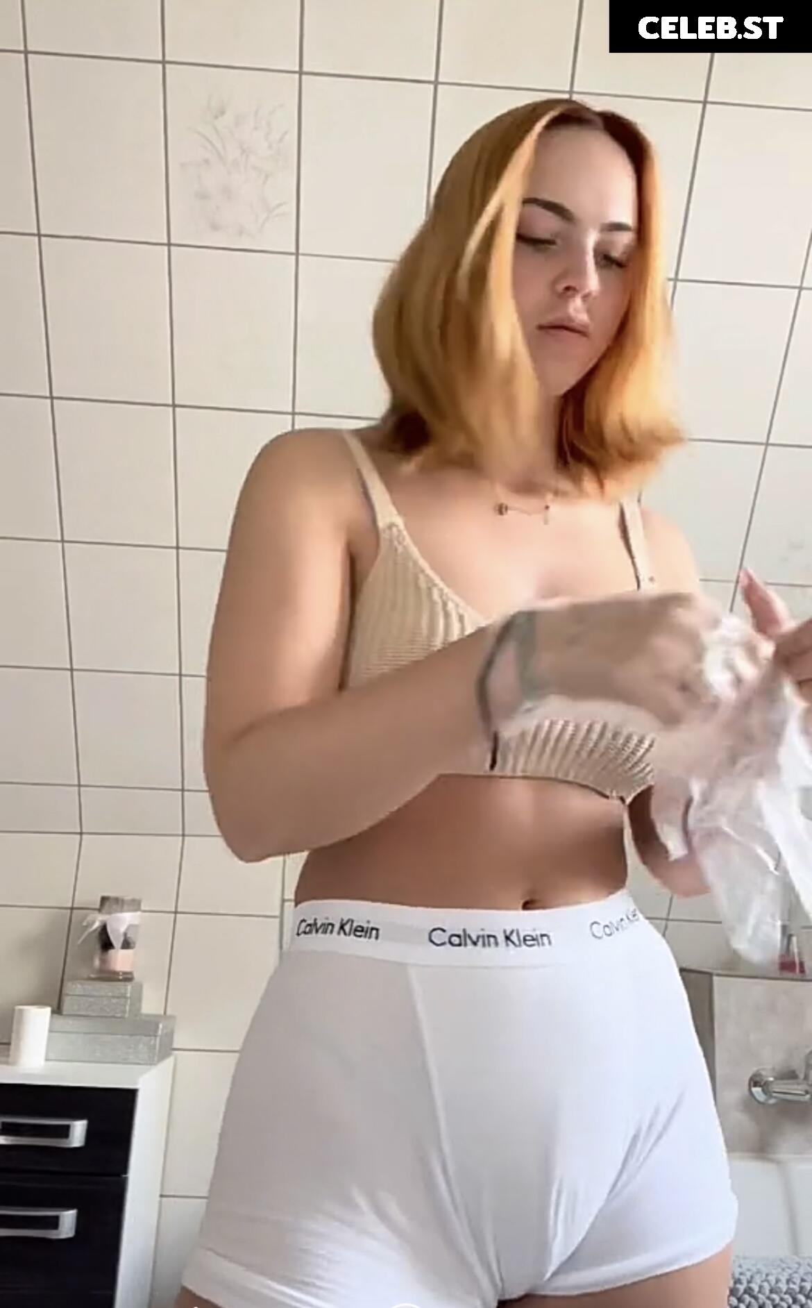 Nika Sofie Image 638000