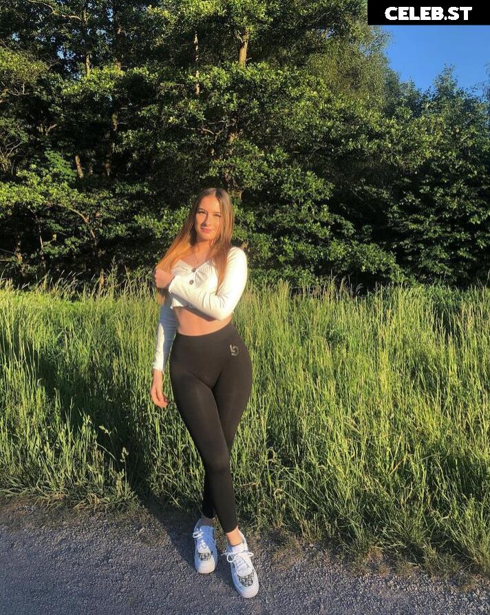 Larissaxra Image 637651