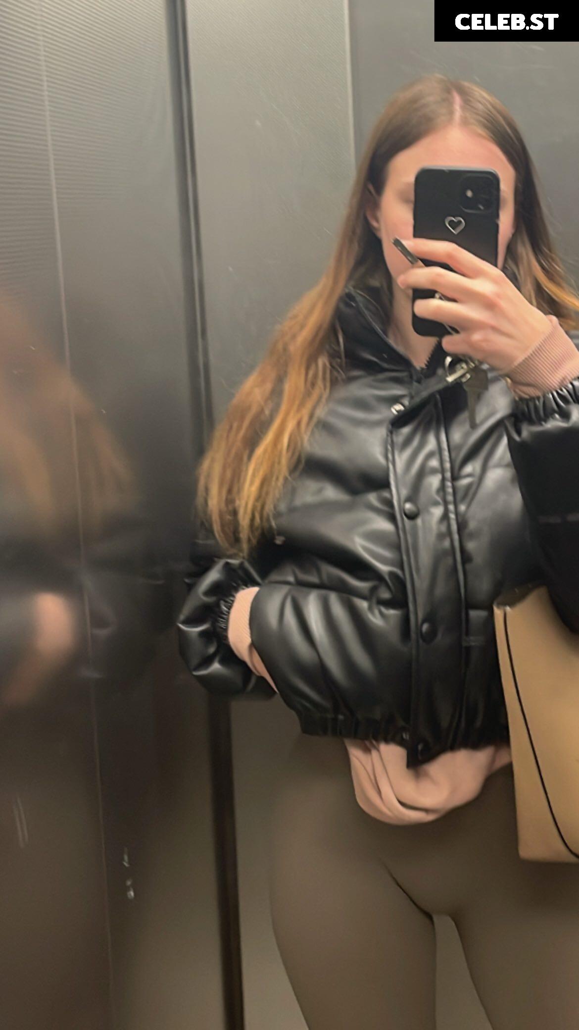 Larissaxra Image 635655