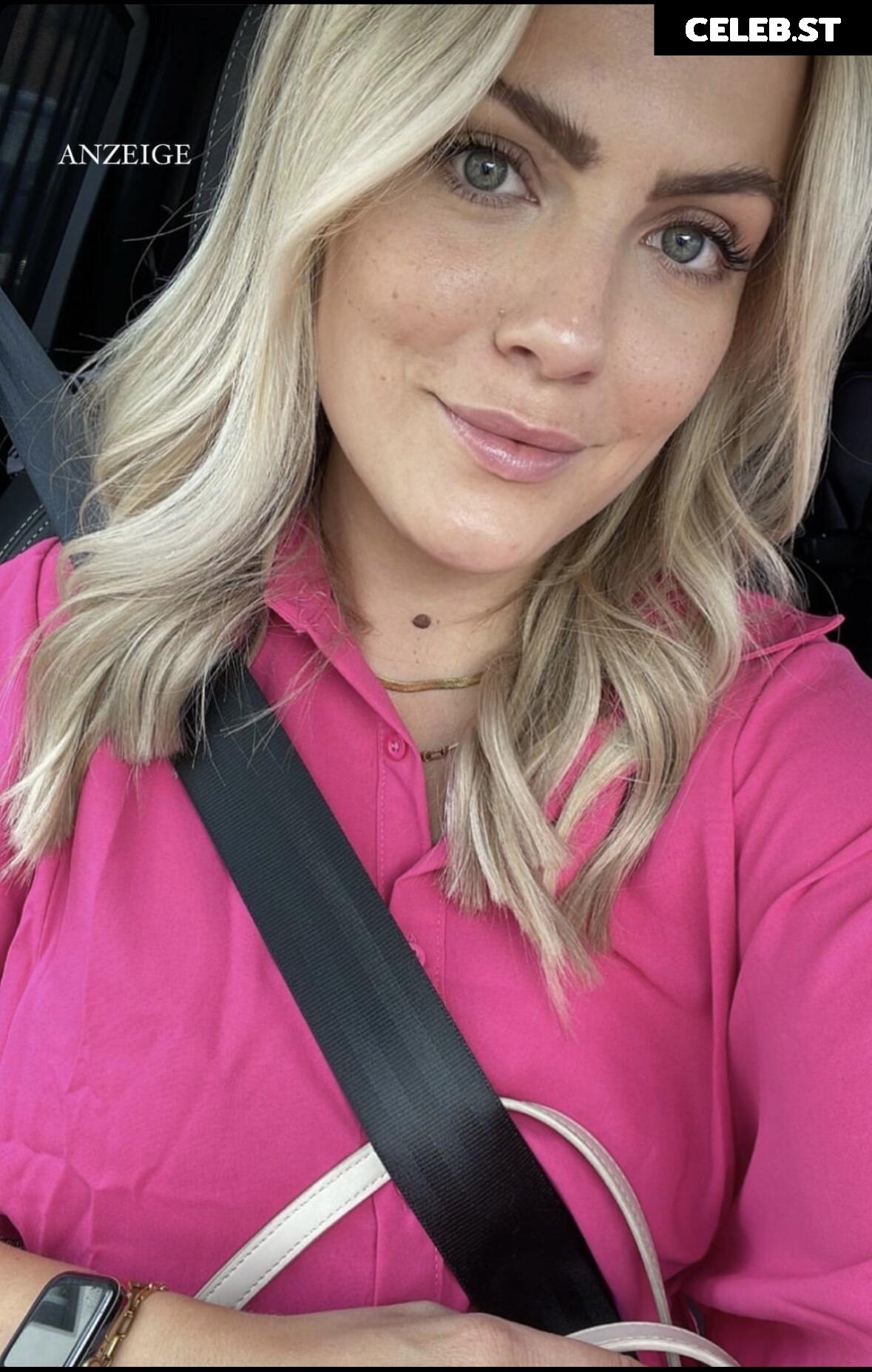 Vanessa Blumenthal Image 635784