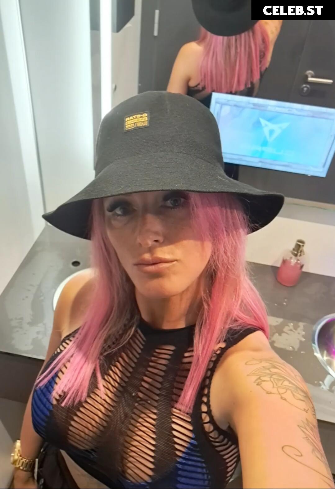 Tati_ink Image 688080