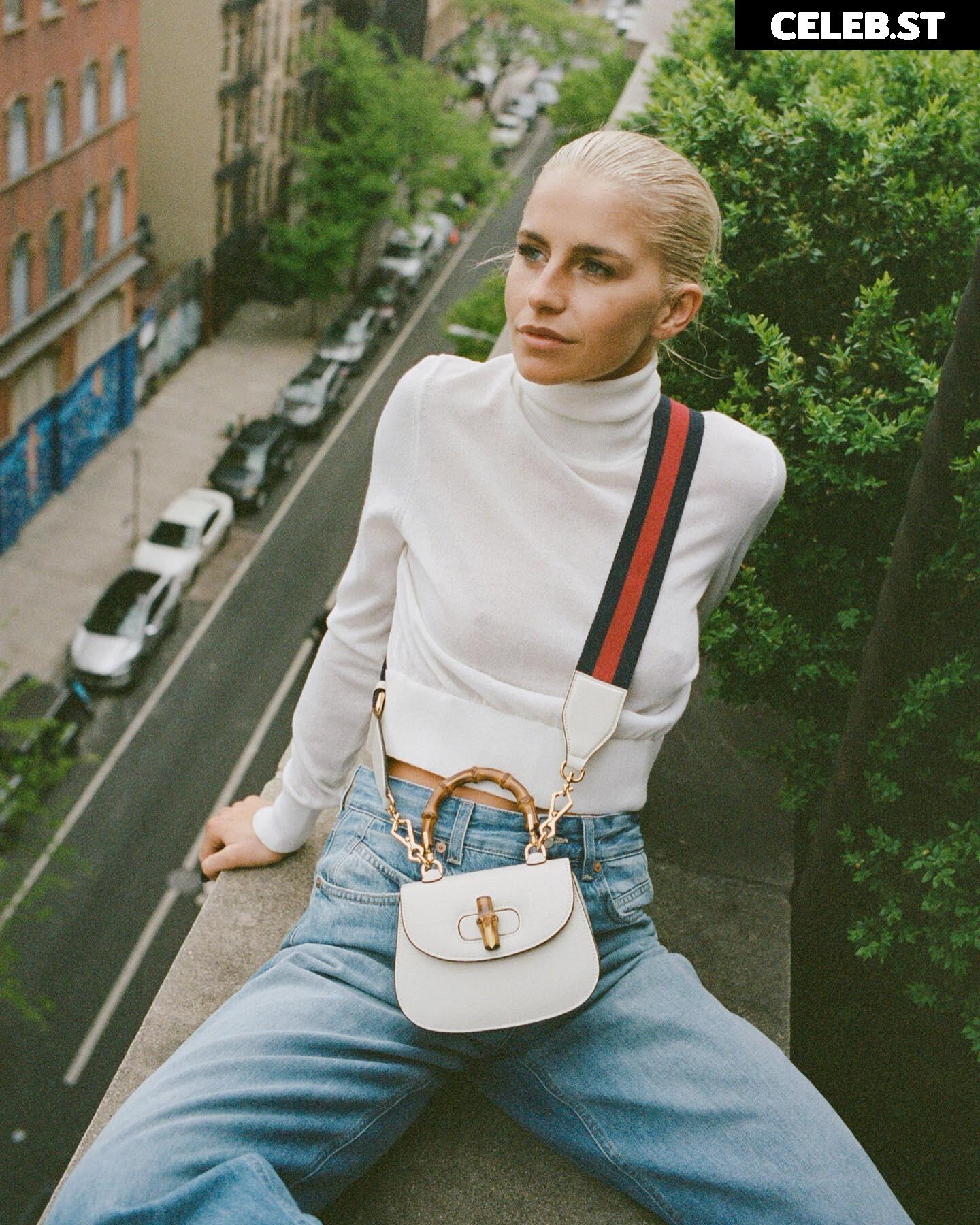 Caro Daur Image 687181