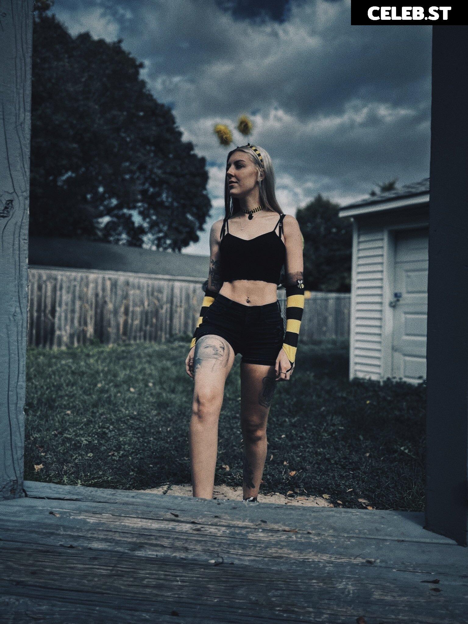 Becca Lynn Image 687363
