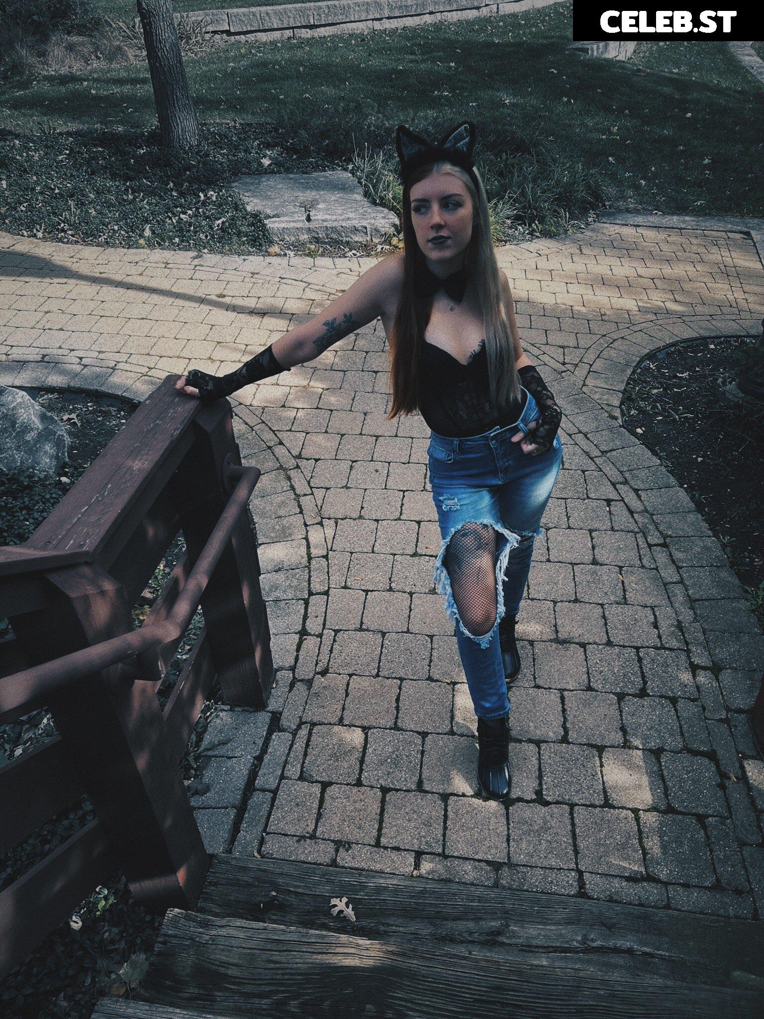 Becca Lynn Image 687063